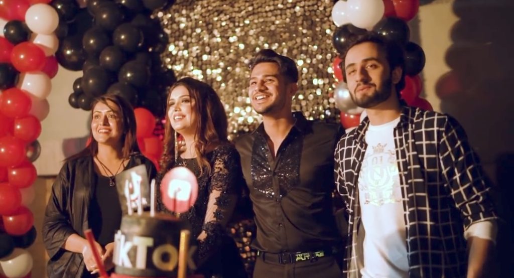 Kanwal Aaftab Surprises Husband Zulqarnain Chaudhry With Birthday Bash