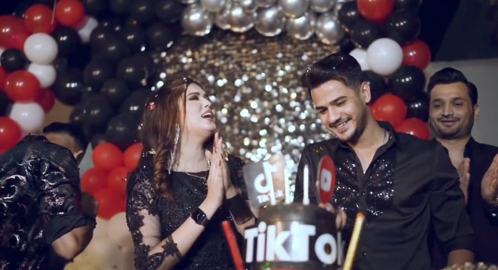 Kanwal Aaftab Surprises Husband Zulqarnain Chaudhry With Birthday Bash