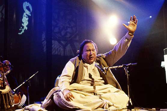 Bollywood Shamelessly Copies Nusrat Fateh Ali Khan's Qawwali Once Again