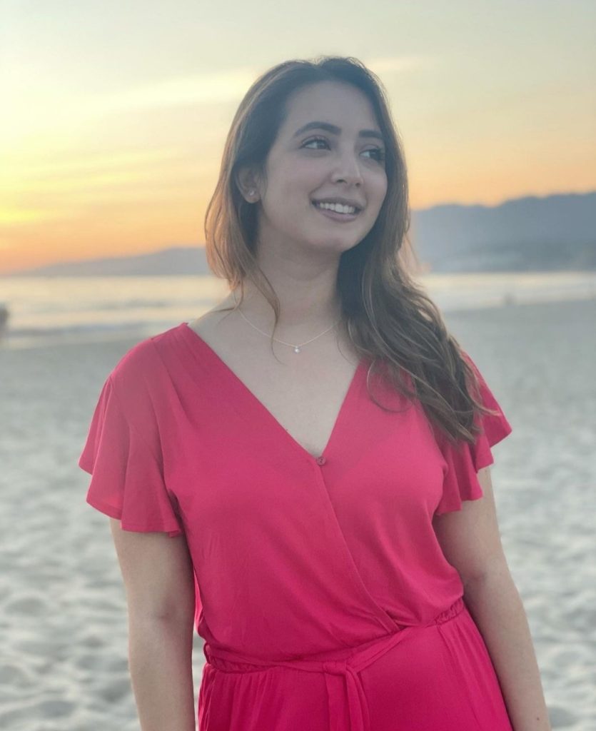 Adorable Clicks Of Komal Aziz Khan Vacationing In America