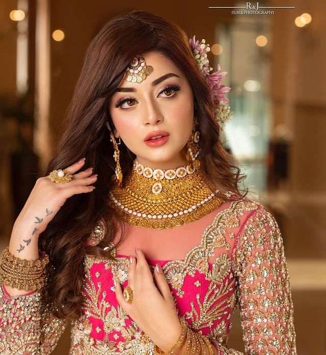 Alizeh Shah Looks Like A Fairytale Princess In Pink Bridal Ensemble