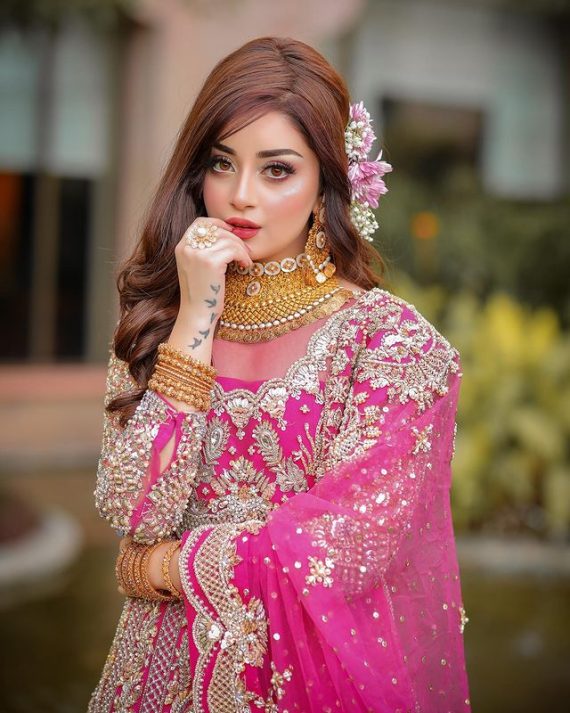 Alizeh Shah Looks Like A Fairytale Princess In Pink Bridal Ensemble ...