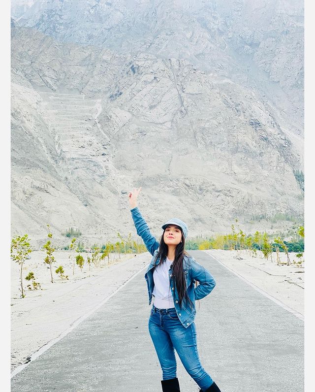 Arisha Razi's Beautiful Pictures From Skardu Trip