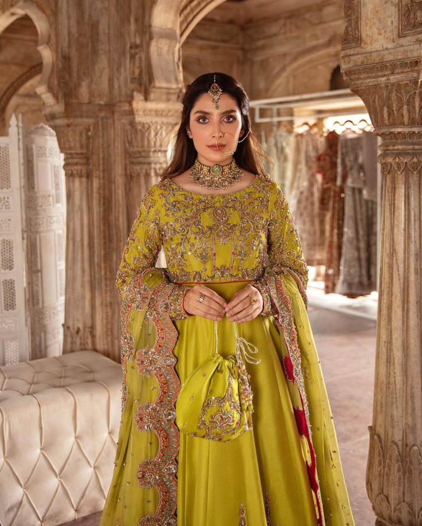 Ayeza Khan Looks Undeniably Gorgeous In Her Latest Bridal Shoot