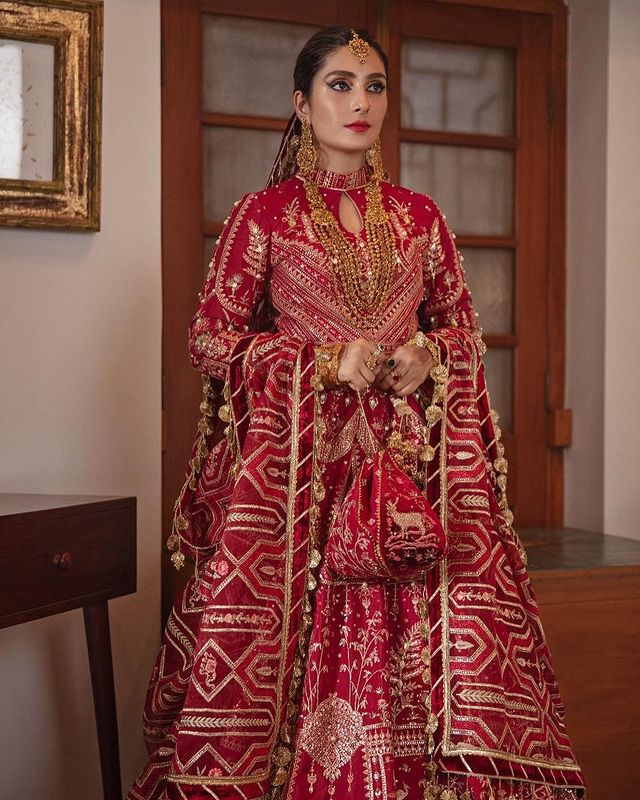 Ayeza Khan Featured In Mohsin Naveed Ranjha's Latest Bridal Collection