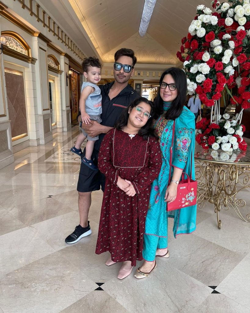 Faysal Quraishi Spotted In Islamabad With Family