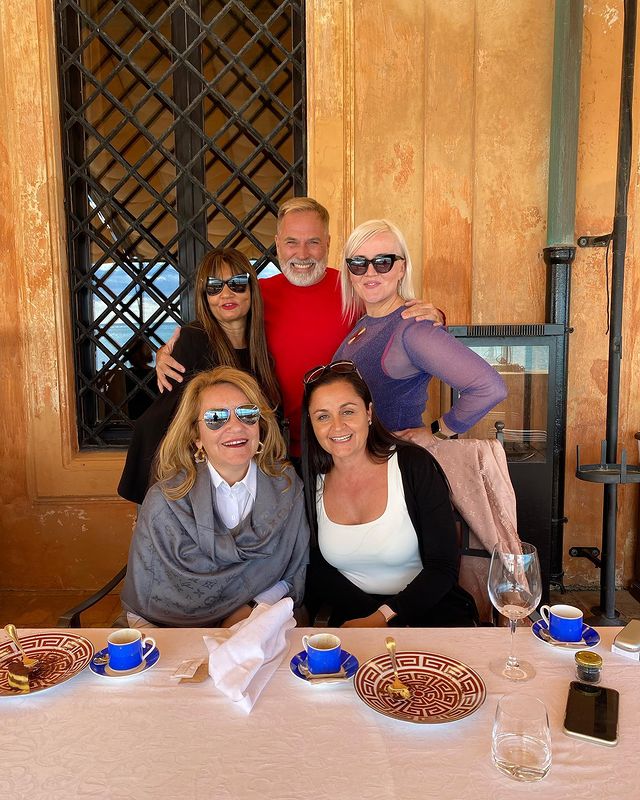 Frieha Altaf Vacationing With Friends In Italy