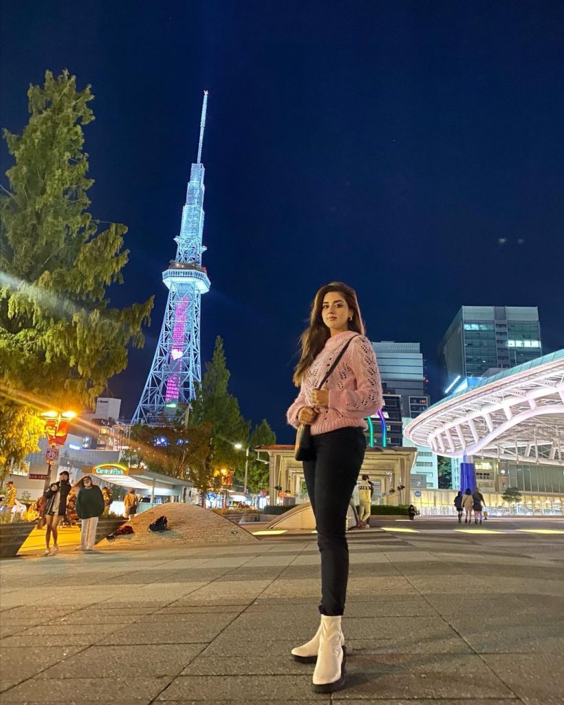jannat-mirza-alluring-clicks-from-japan-reviewit-pk