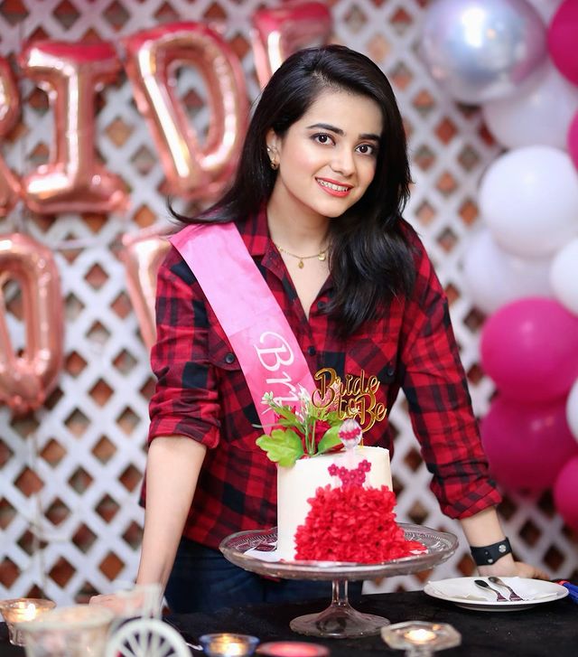 Kompal Iqbal Shared Throwback Pictures From Her Bridal Shower