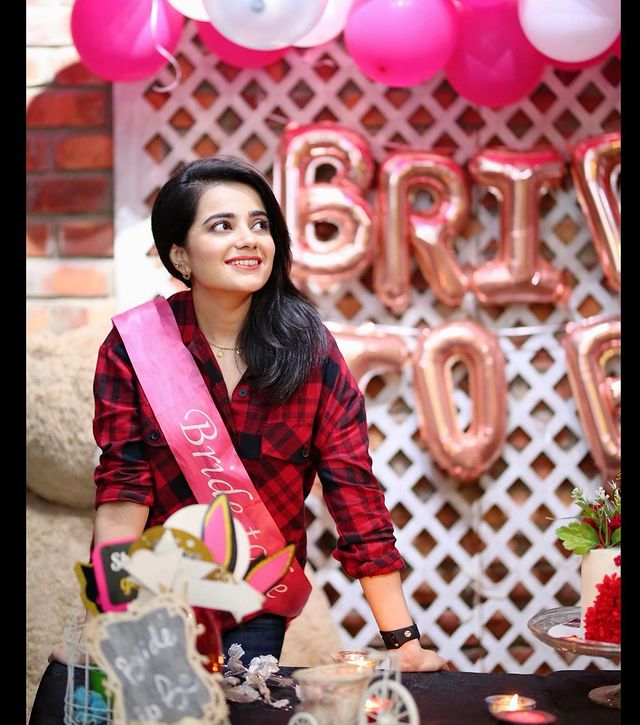 Kompal Iqbal Shared Throwback Pictures From Her Bridal Shower