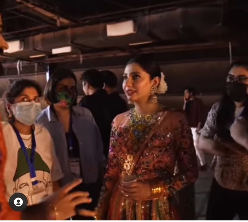 Prank With Mahira Khan At The Backstage Of LSA