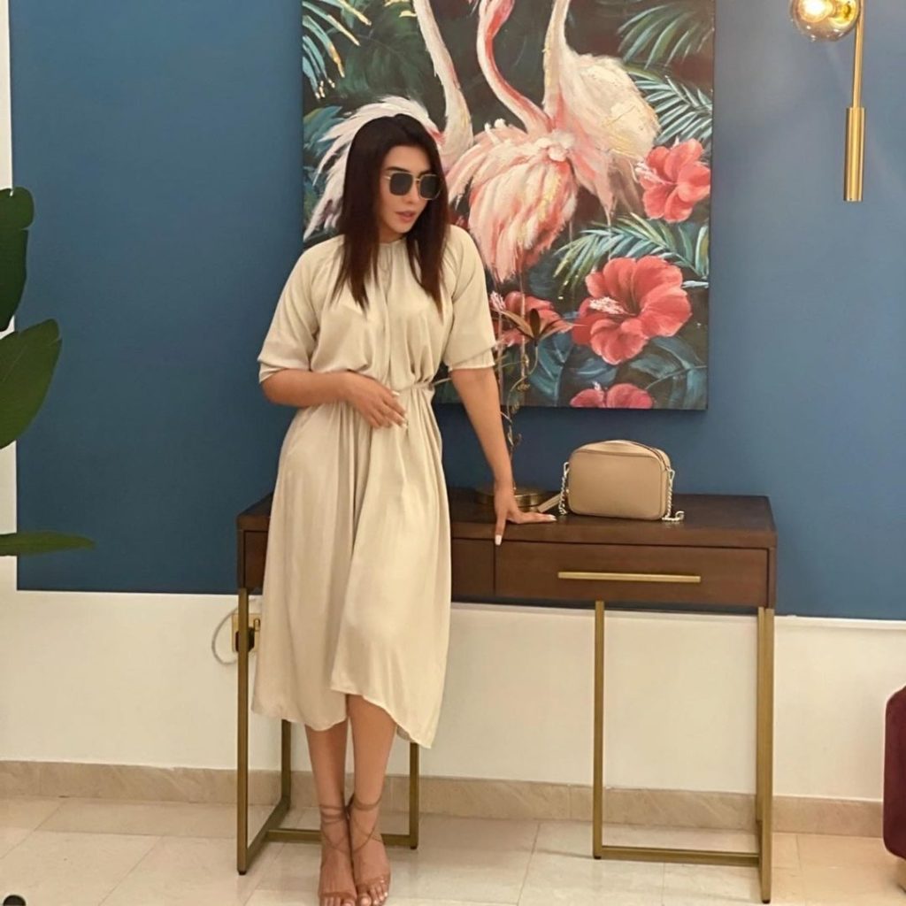 Maira Khan Executes Ethereal Charm In Latest Clicks