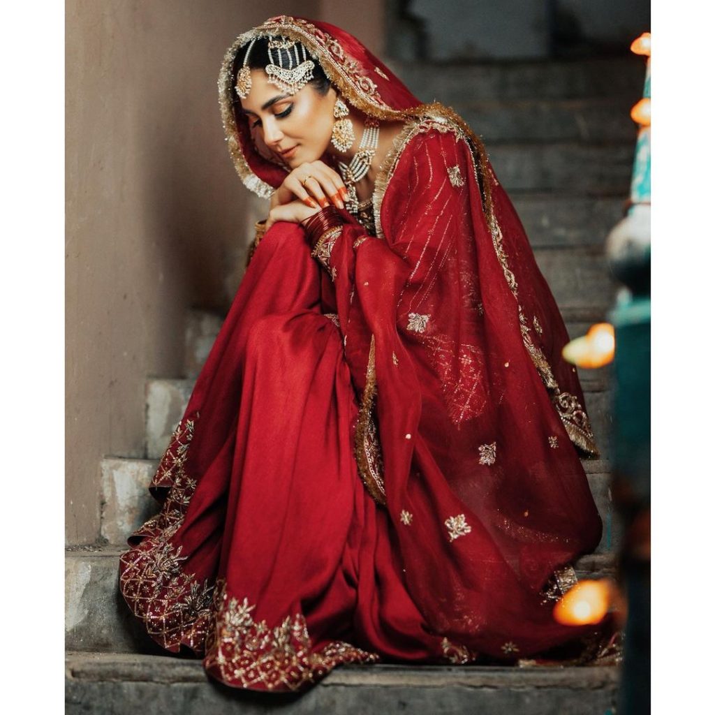 Maya Ali Stuns As a Vibrant Mayon Bride