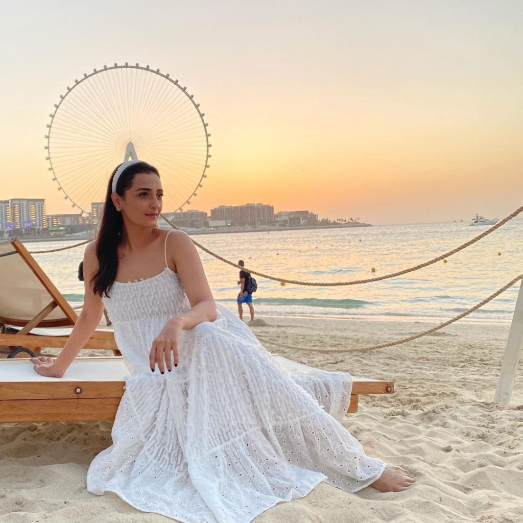 Moomal Sheikh Alluring Pictures with Family From Turkey