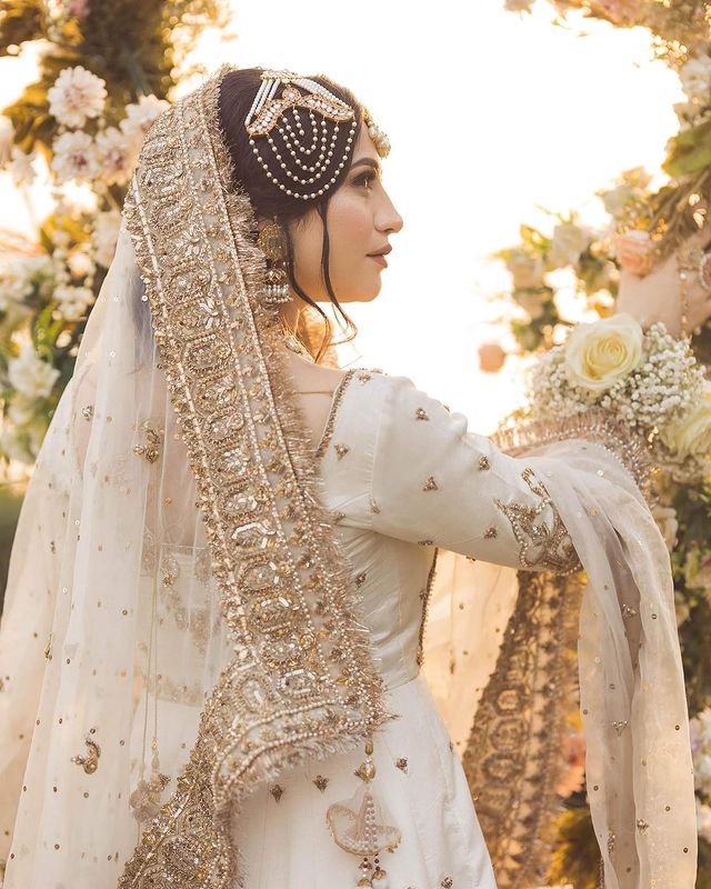 Neelam Muneer Is A Vision In Gorgeous Ivory Bridal Ensemble