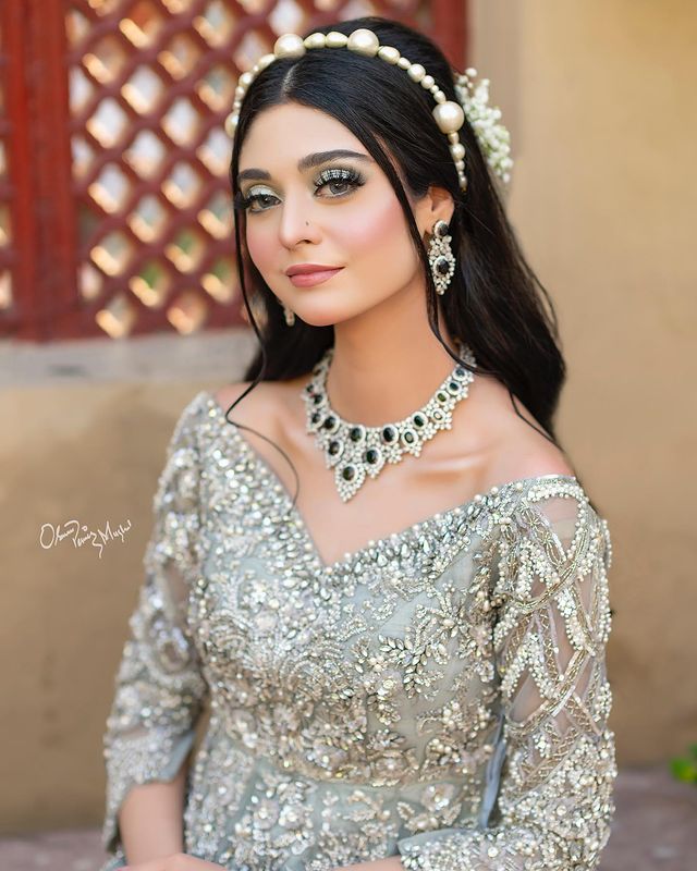 Noor Khan Looks Drop Dead Gorgeous In Her Latest Bridal Shoot