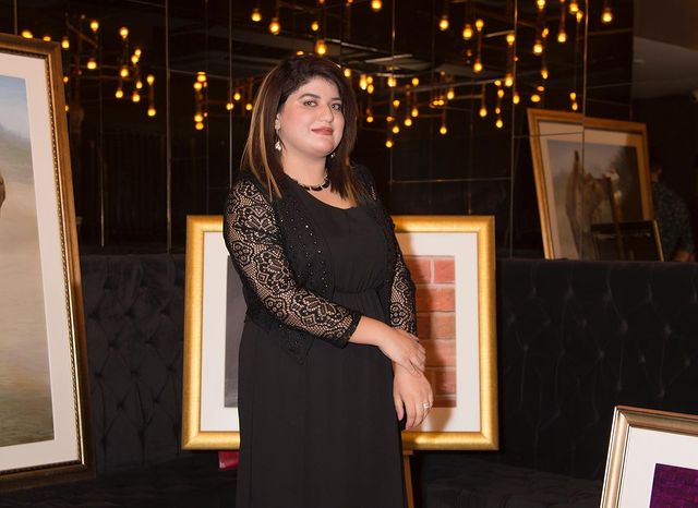 Rabi Pirzada's First Art Exhibition-Pictures And Videos