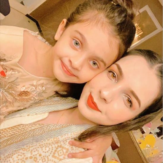 Sadia Imam Celebrates Her Birthday With Family