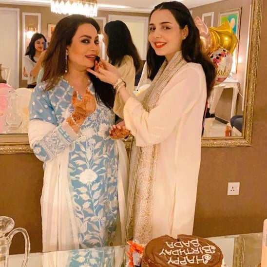 Sadia Imam Celebrates Her Birthday With Family