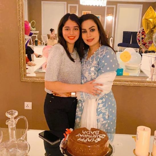 Sadia Imam Celebrates Her Birthday With Family