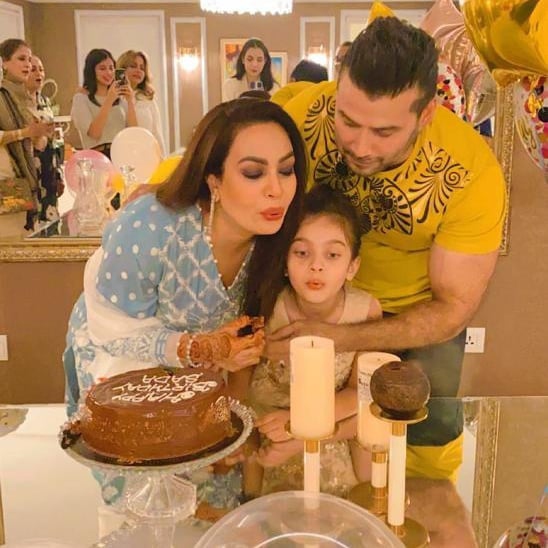 Sadia Imam Celebrates Her Birthday With Family