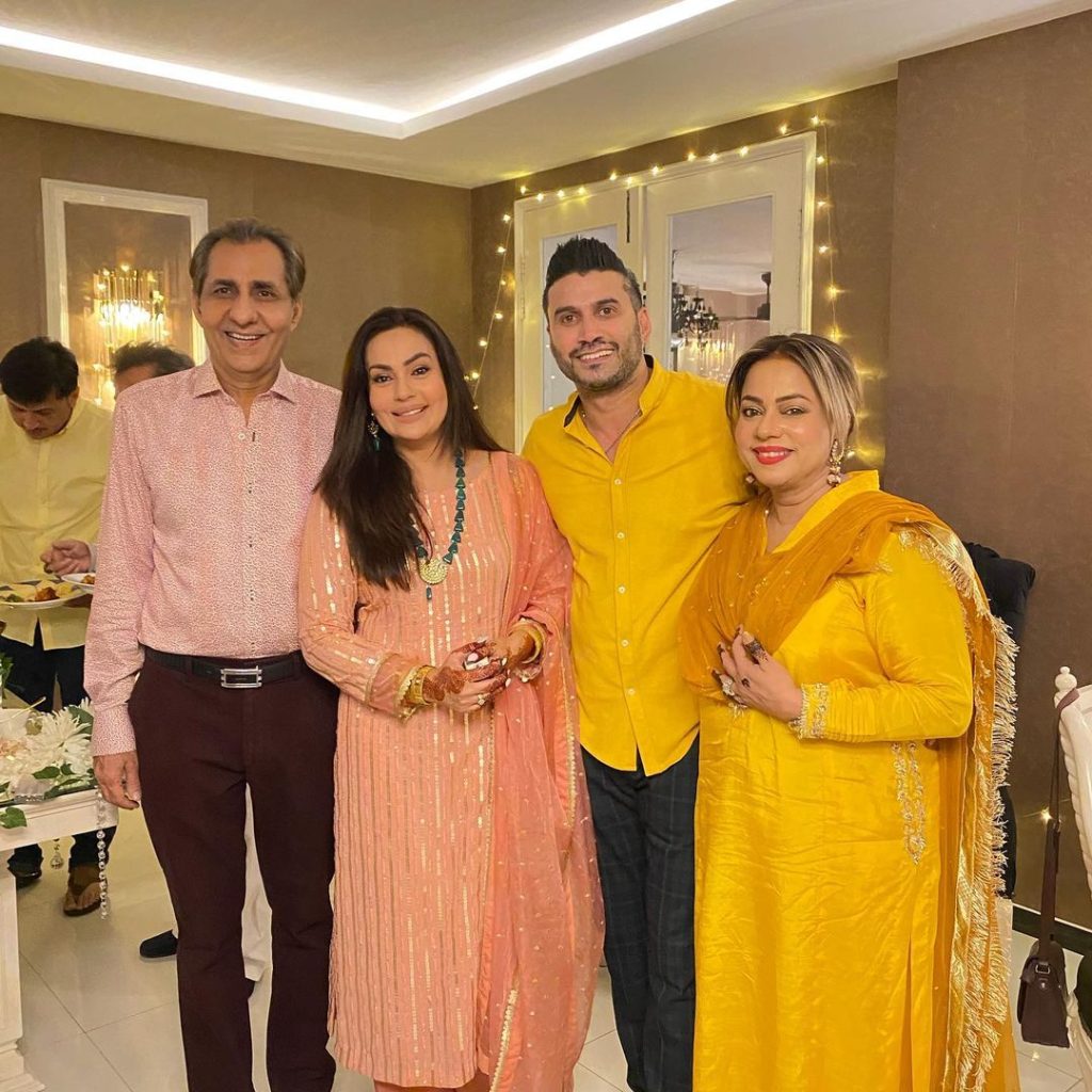 Sadia Imam Celebrating Eid-e-Zahra With Family