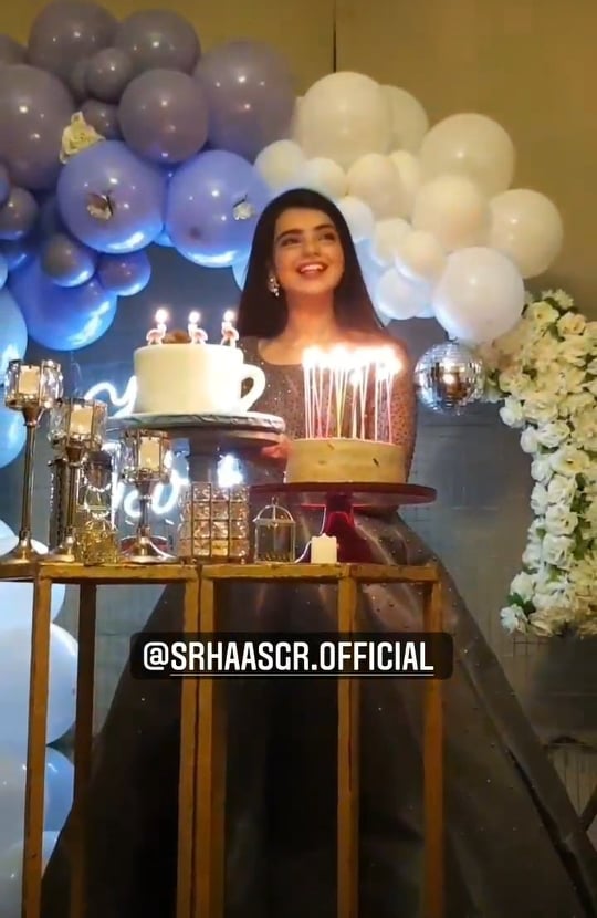 Srha Asgr Celebrated Her Birthday With Friends And Family