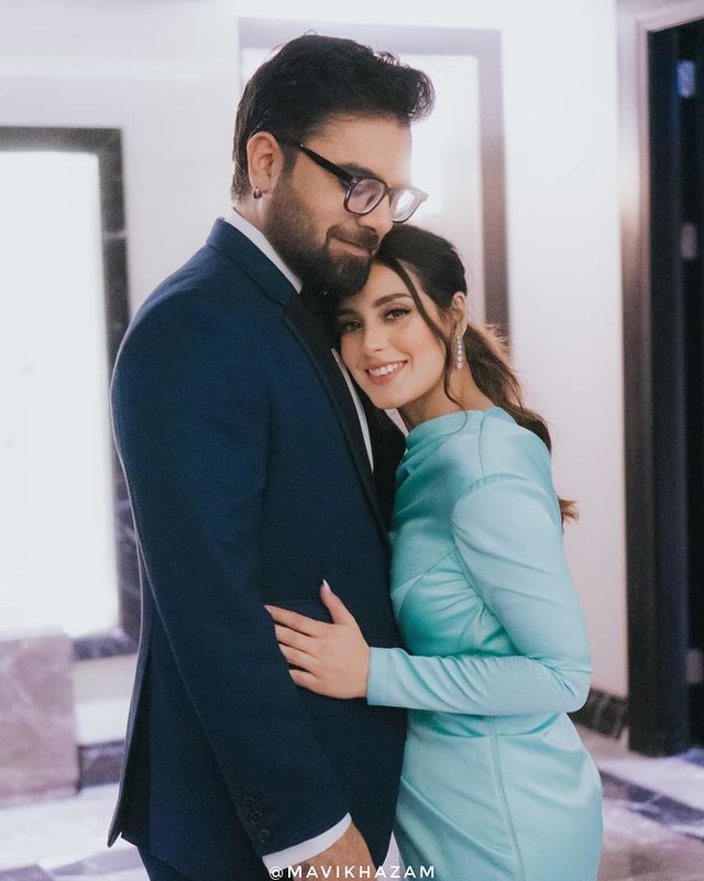 Iqra Aziz And Yasir Hussain's Beautiful Pictures From IPPA Awards