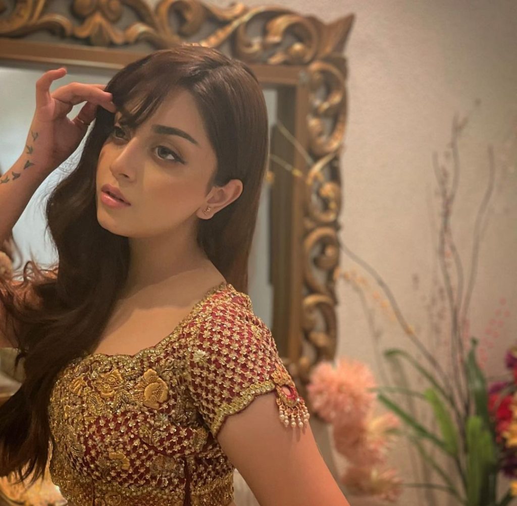 Latest Captivating Clicks Of Alizeh Shah