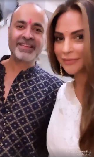 Pakistani Celebrities Celebrating Diwali