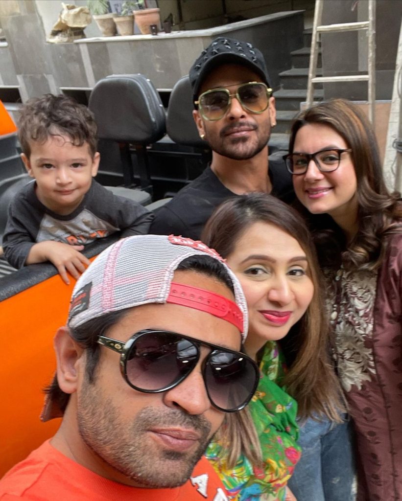 Faysal Quraishi With His Family - New Adorable Clicks