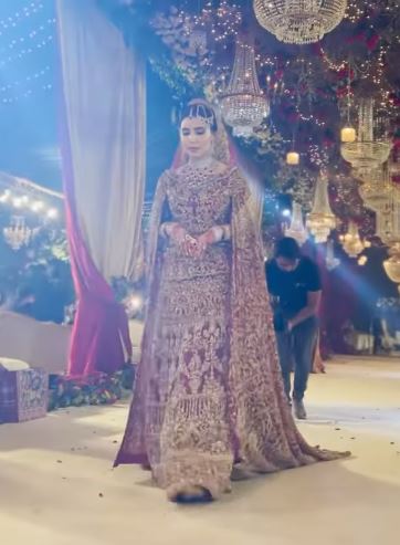 Hijabi Bride Immensely Criticized For Playing Asma-ul-Husna