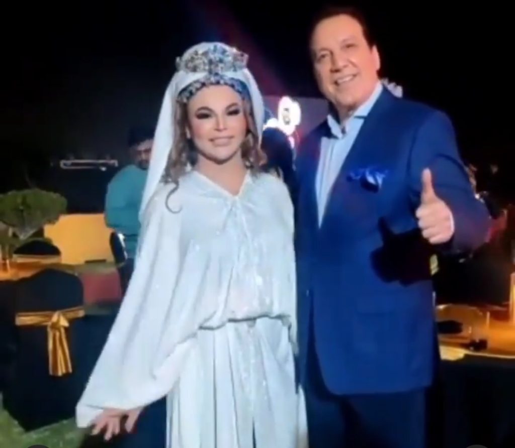 Rakhi Sawant Applauds Javed Sheikh & Public's Reaction is Hilarious