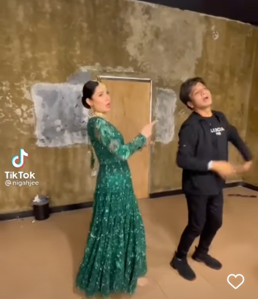 Mahira Khan Acing The Dance Moves with Perfection