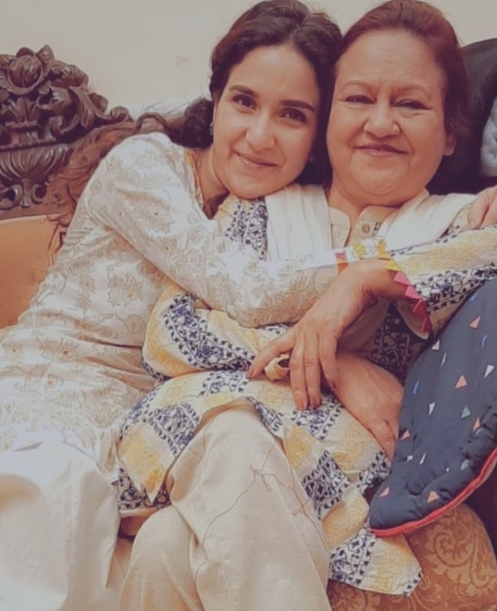 Actress Juvaria Abbasi And Anoushey Abbasi's Mother Passed Away