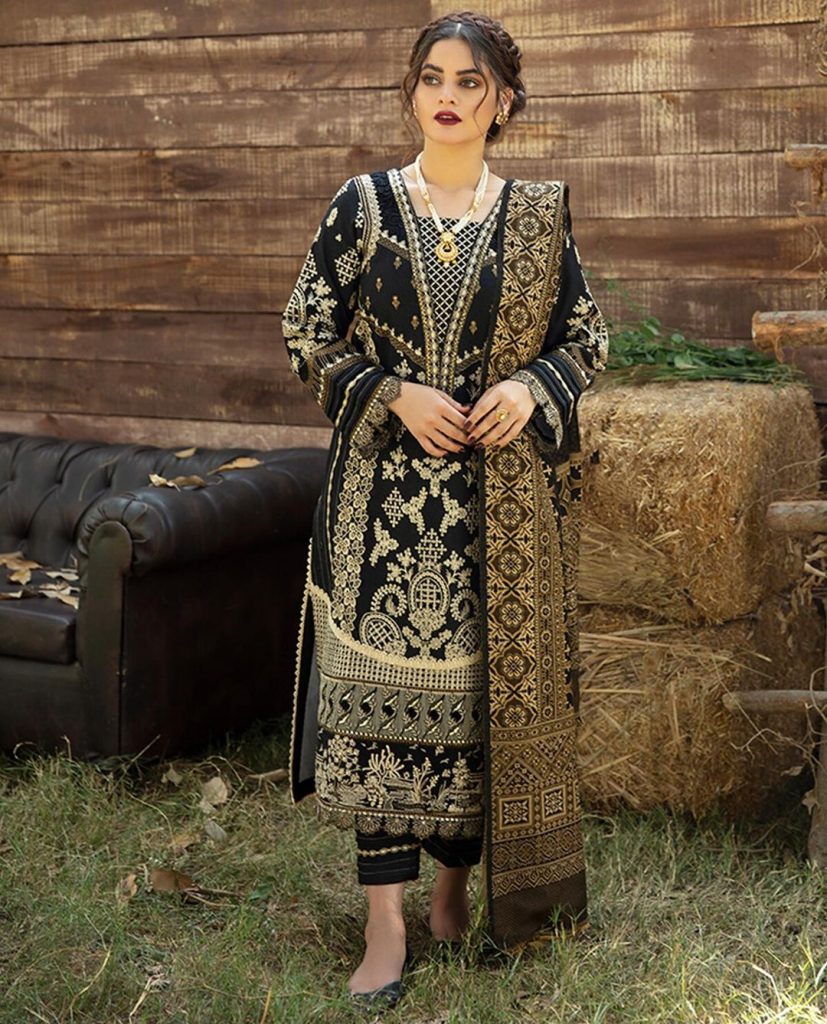 Qalamkar Latest Winter Collection'21 Featuring Minal Khan