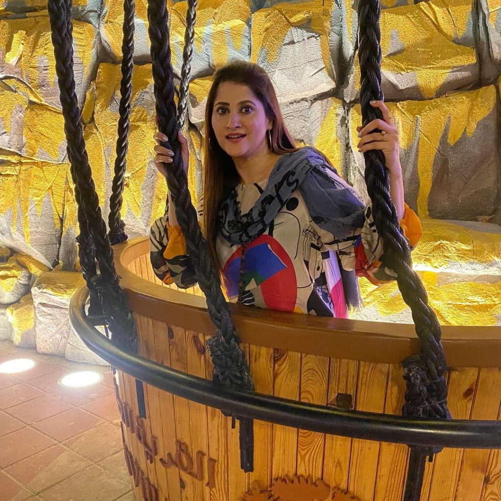 Sahiba And Rambo Exploring Dubai - Beautiful Pictures