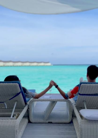 Shahveer Jafry And Ayesha In Maldives For Honeymoon