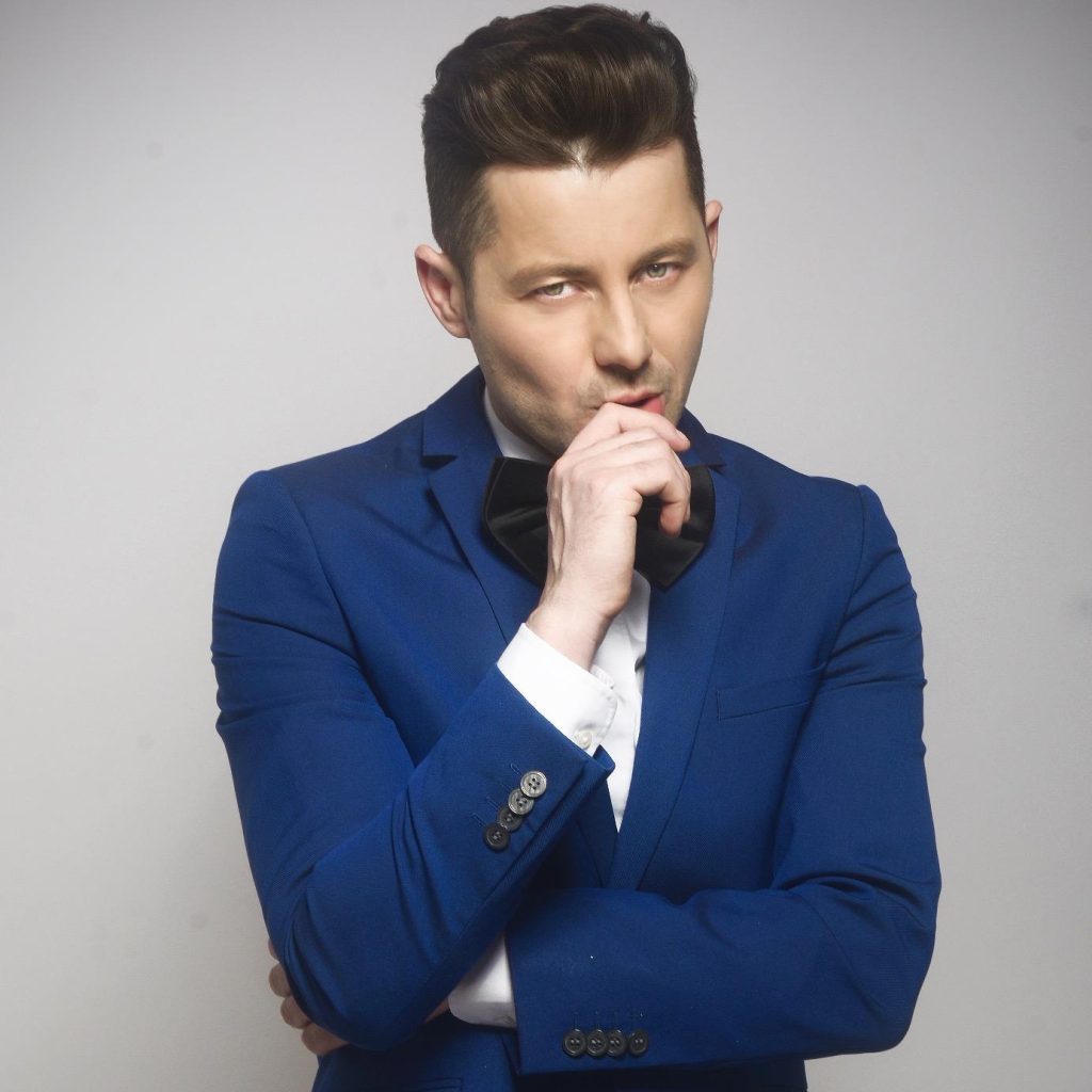 Akcent's Lead Vocalist Adrian Sina Performs At A Wedding In Pakistan