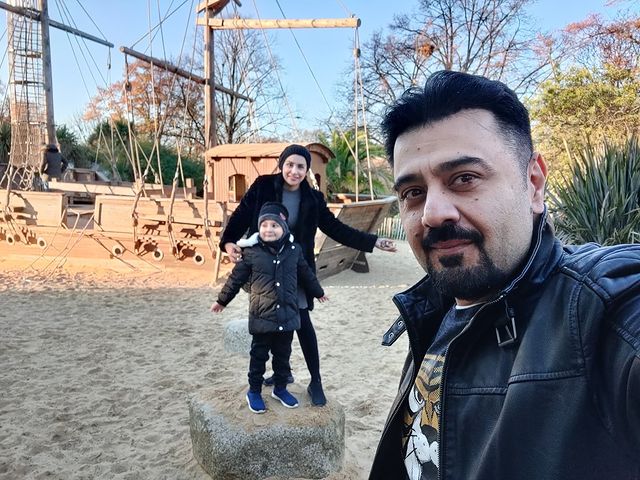 Ahmed Ali Butt Spending Quality Time With Family In London