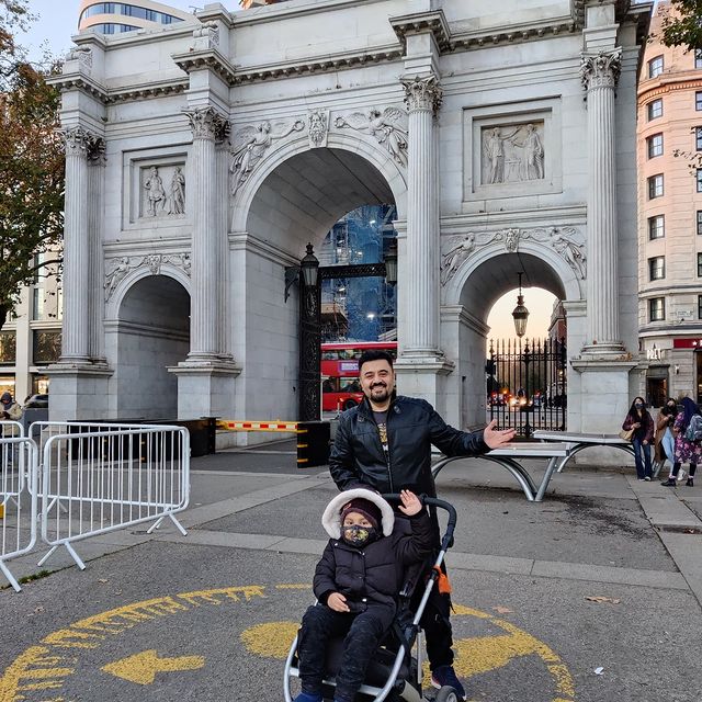 Ahmed Ali Butt Spending Quality Time With Family In London