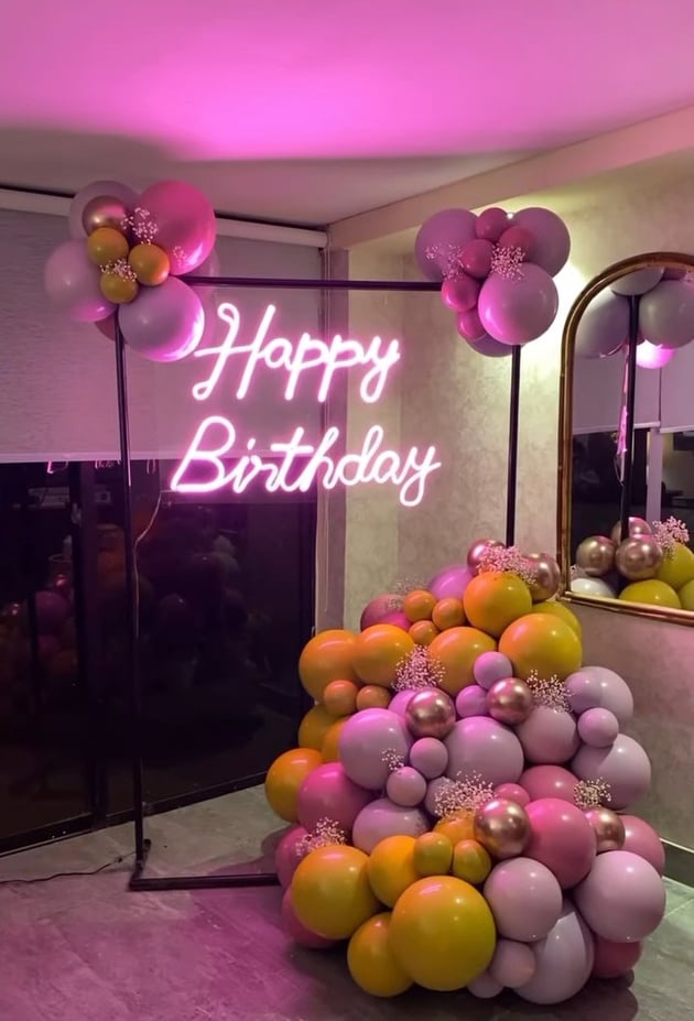 Inside Aiman Khan And Minal Khan's Surprise Birthday Party