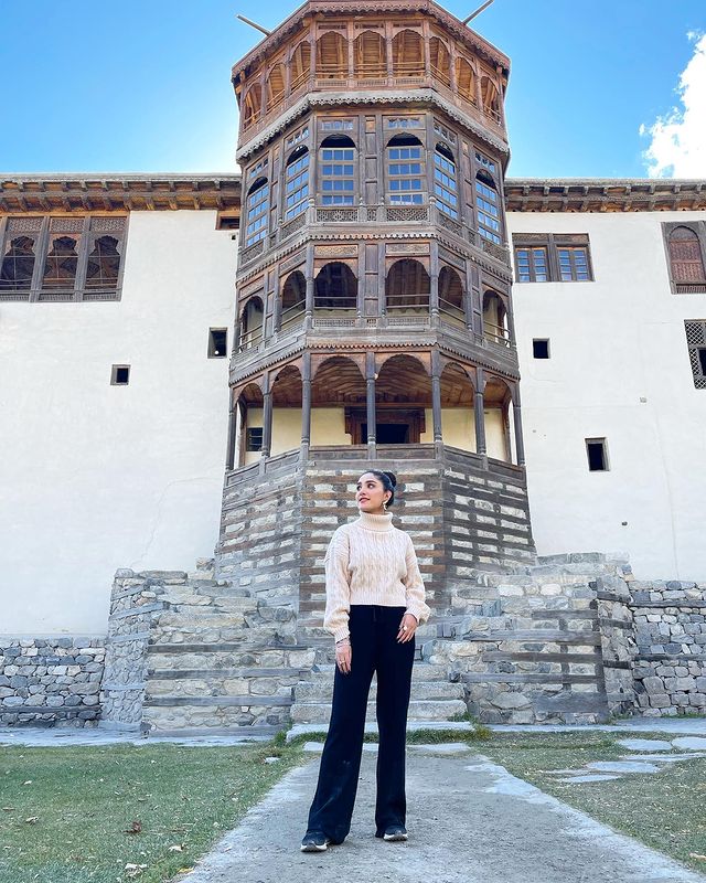 Aiza Awan Exploring Northern Areas Of Pakistan