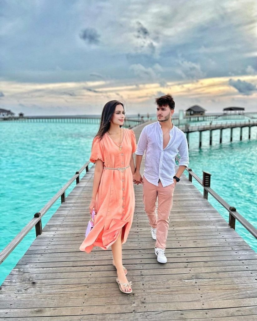 Latest Honeymoon Pictures Of Shahveer Jafry And Ayesha Baig From Maldives