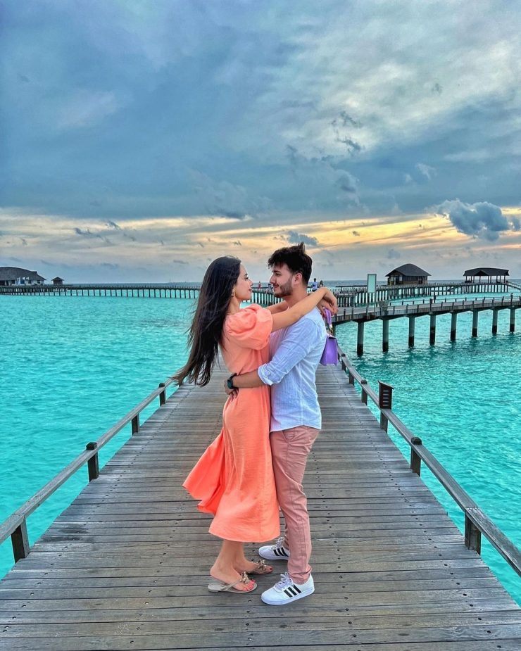 Latest Honeymoon Pictures Of Shahveer Jafry And Ayesha Baig From ...