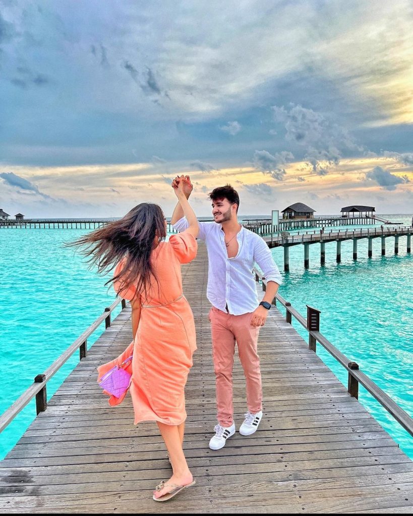 Latest Honeymoon Pictures Of Shahveer Jafry And Ayesha Baig From Maldives