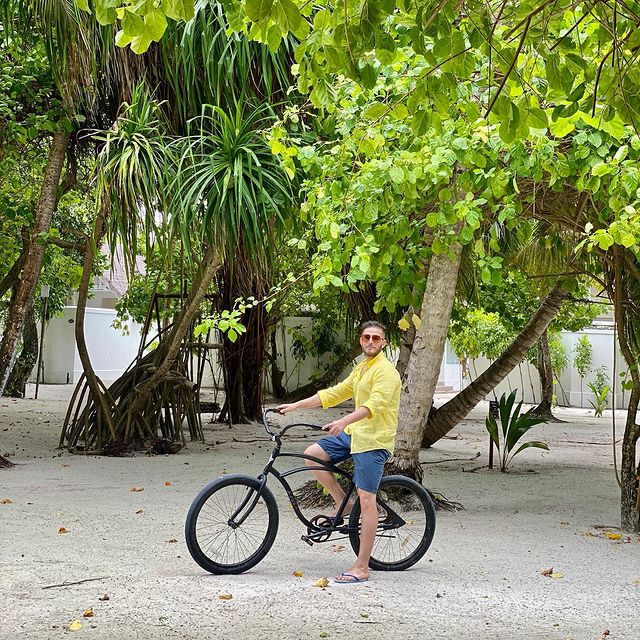 Fiza Khawar And Husband Vacationing In Maldives