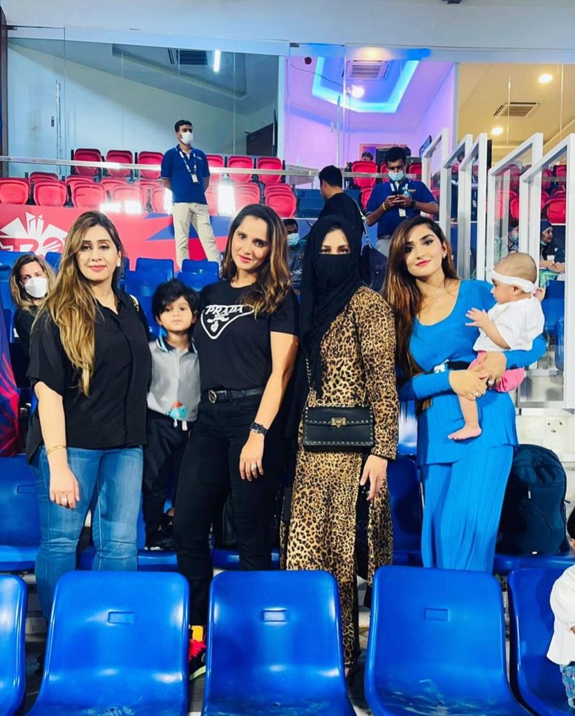 Hassan Ali Spending Some Quality Time With Wife In Dubai - Pictures