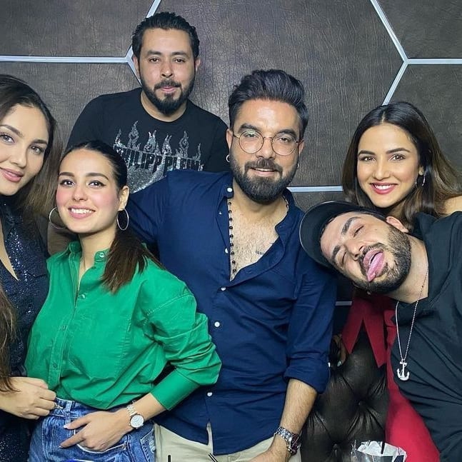 Iqra Aziz & Yasir Hussain Treat Fans With All New Photos From Dubai