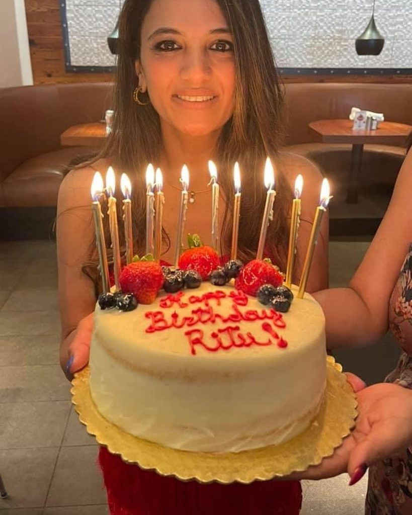 Javeria Saud Celebrating Her Friend's Birthday In Dallas, America